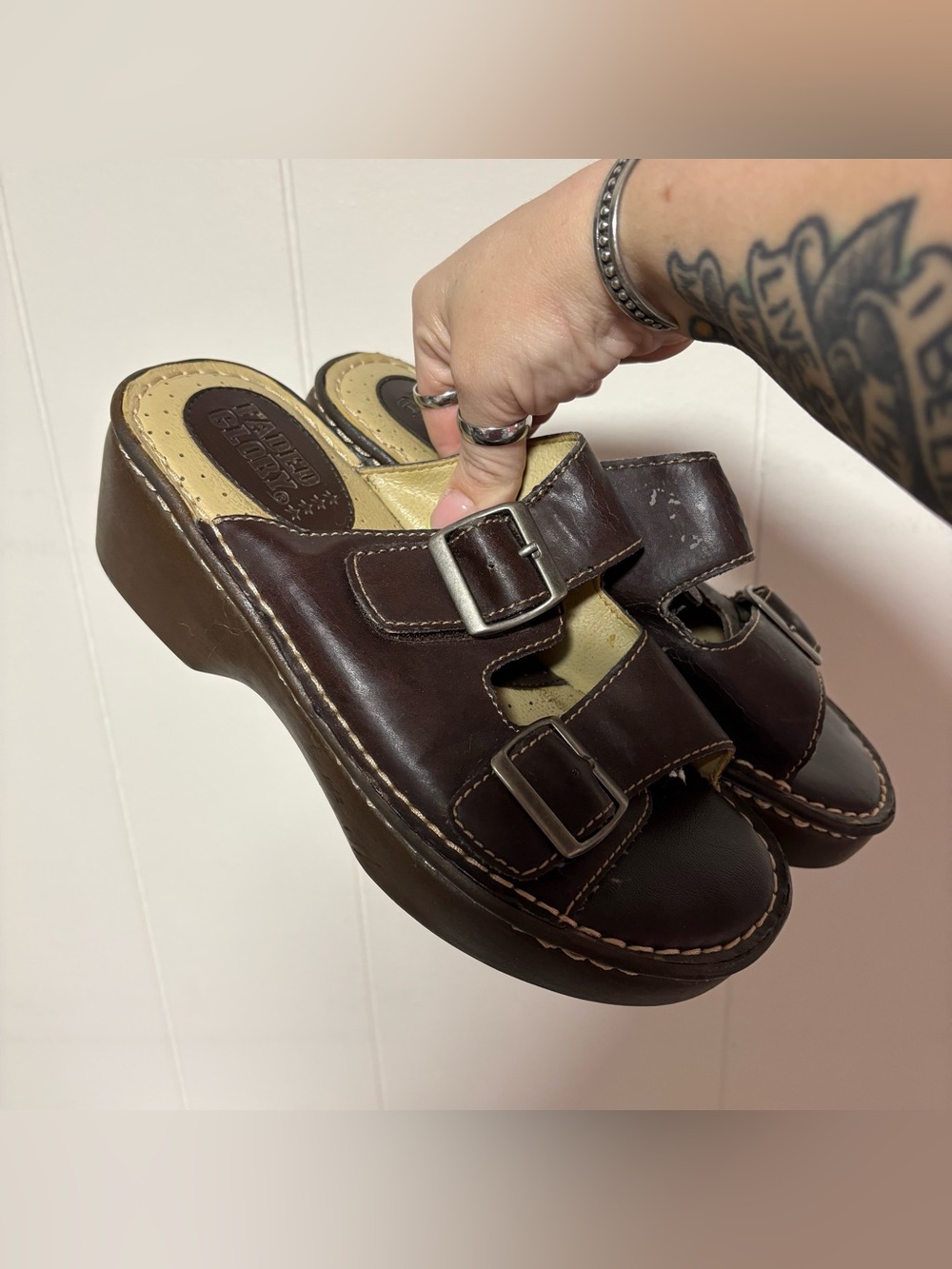 Y2K 2000s Faded Glory Leather Chunky Wedge Heel Buckle Slip On Sandals 7.5